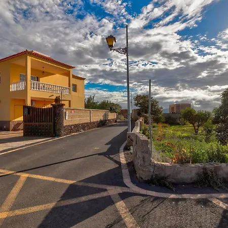 Beautiful Arianny House With Pool Arona
